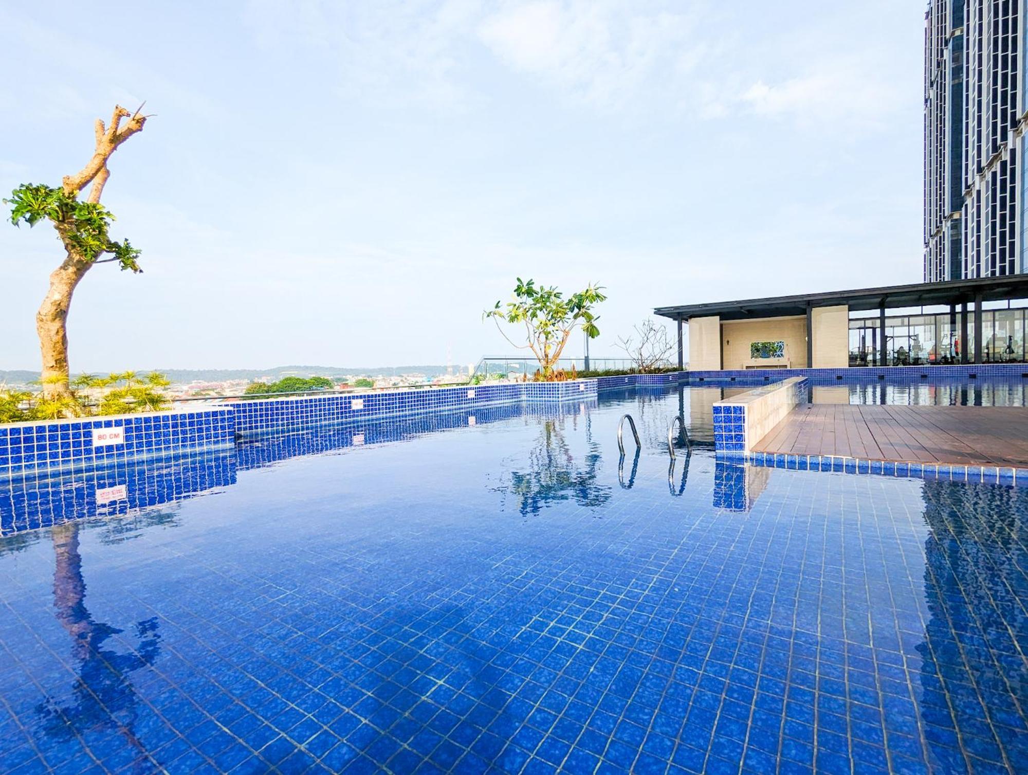 Lovina 1823 At Pollux Meisterstadt Batam Экстерьер фото